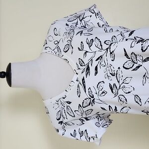 Gloria Vanderbilt Women White w/Black Leaves Short Sleeve V Neck T-Shirt Size XL